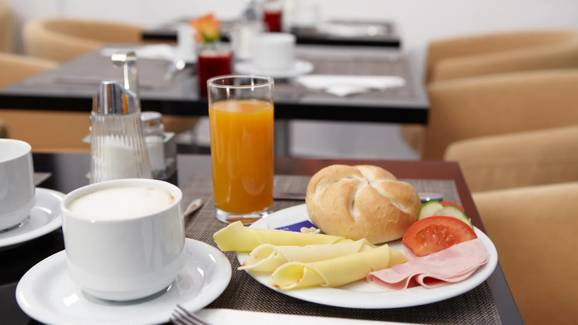 Fortyplusone Hotel, New! Soft Opening فيينا