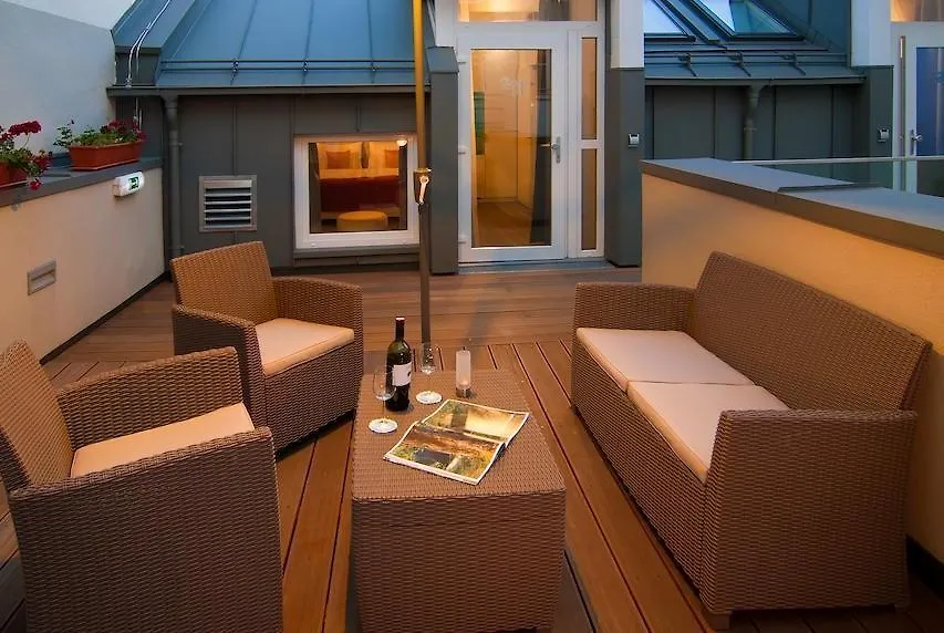 Fortyplusone Hotel, New! Soft Opening Viena