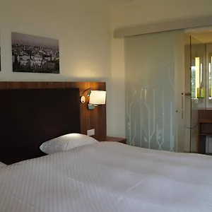 Szálloda Carathotel Park