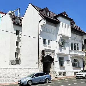 verificați disponibilitatea