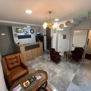 verificați disponibilitatea