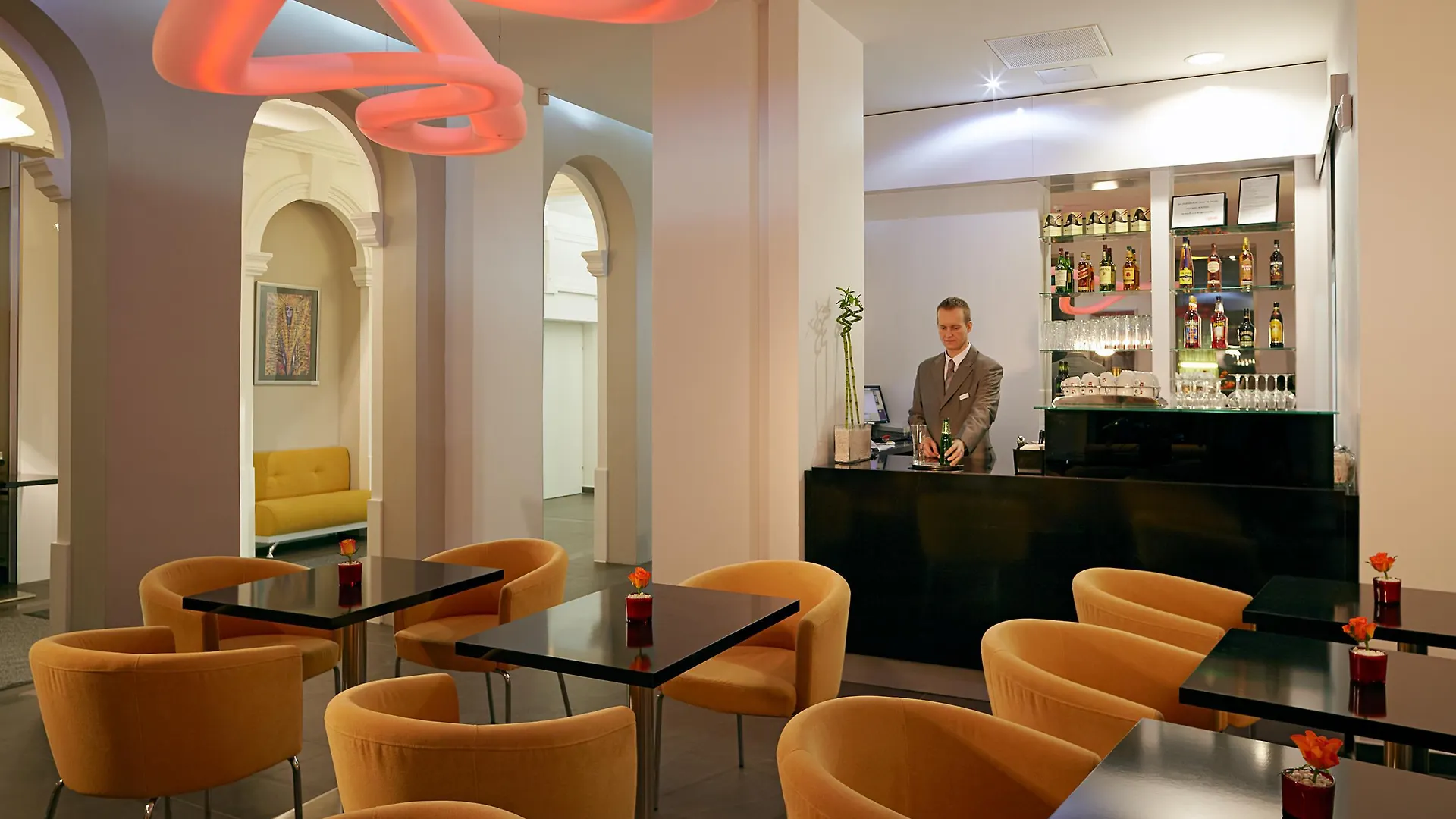 Fortyplusone Hotel, New! Soft Opening Viena 4*,  Áustria