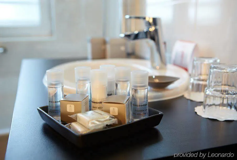 Fortyplusone Hotel, New! Soft Opening Bécs