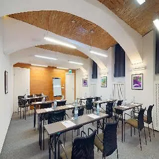 Fortyplusone Hotel, New! Soft Opening Viena Áustria